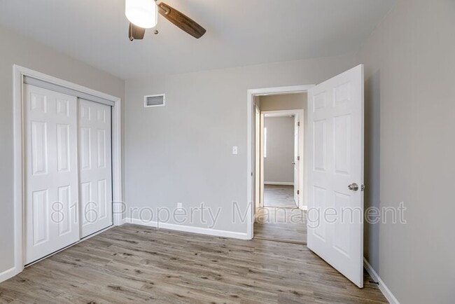 Building Photo - 1109 E Sea Ave