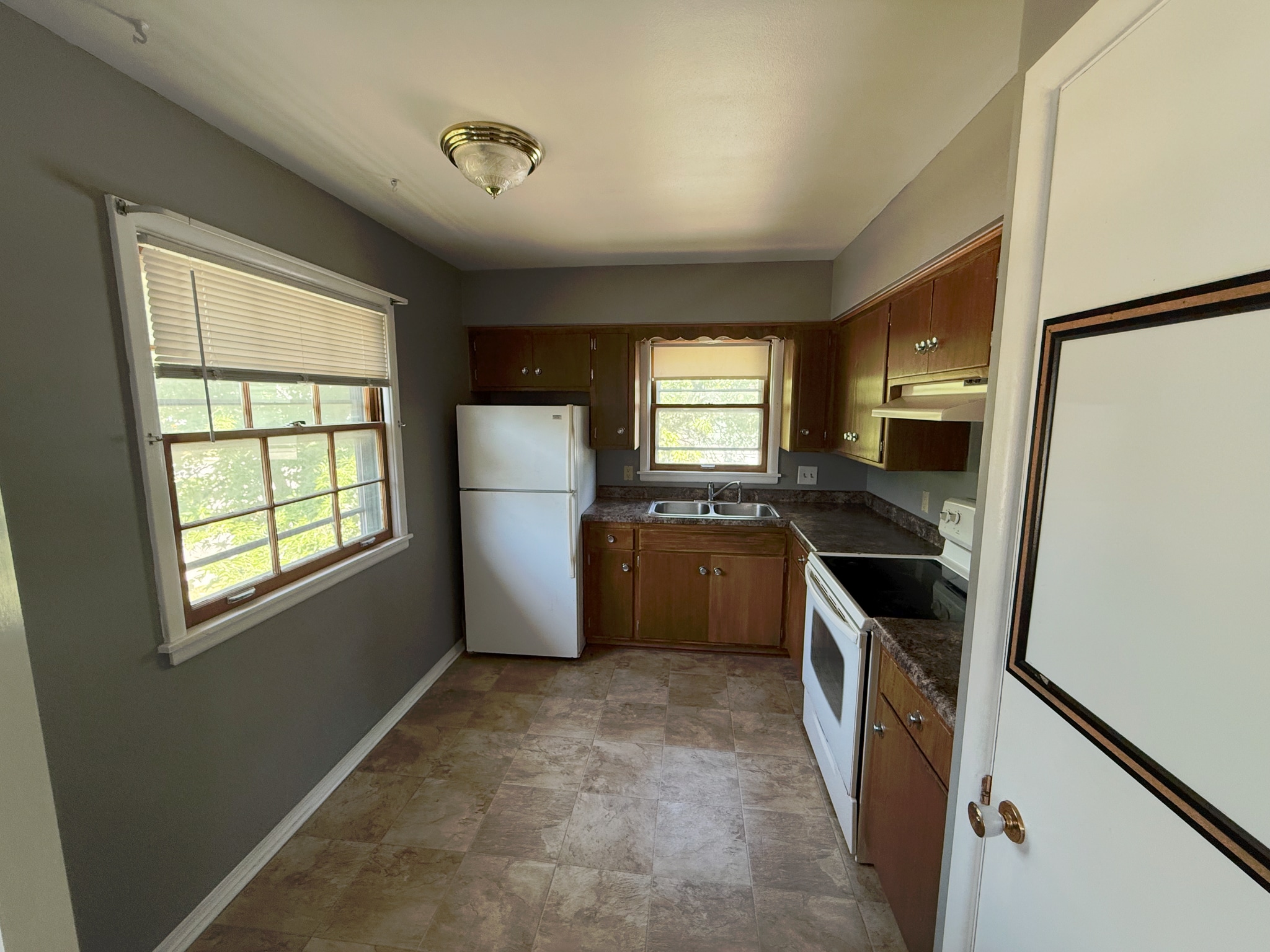 Kitchen - 1512 S 60th St
