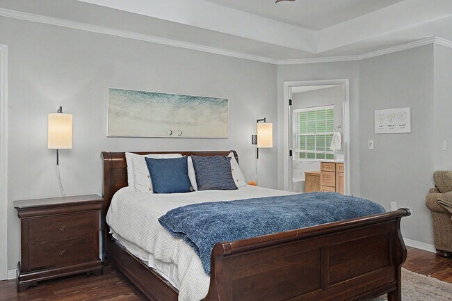 Building Photo - FIVE Bedroom Home in Bluewater Bay