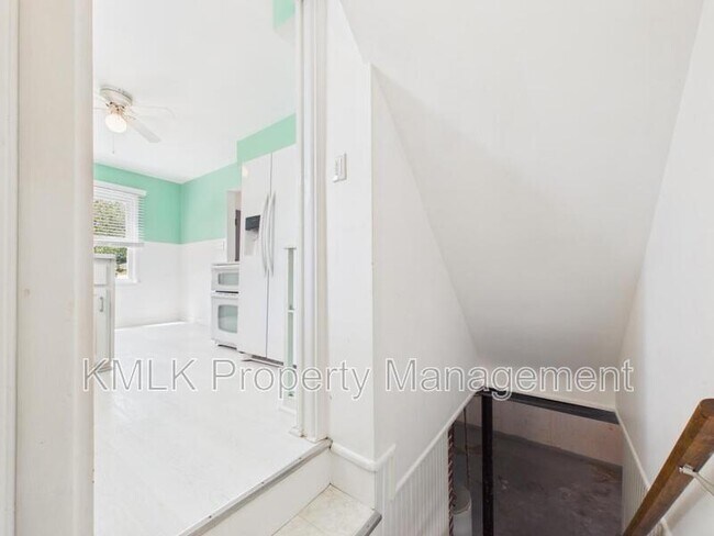 Building Photo - 1263 Atwood Ave