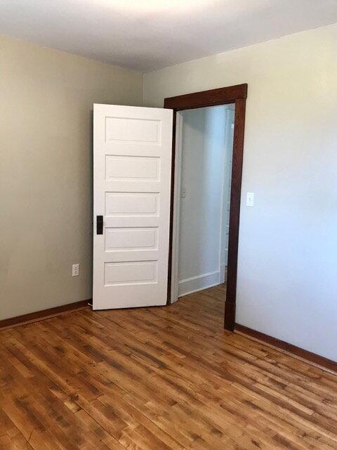 Building Photo - 3 Bedroom Home with Bonus Room - Available September 1st