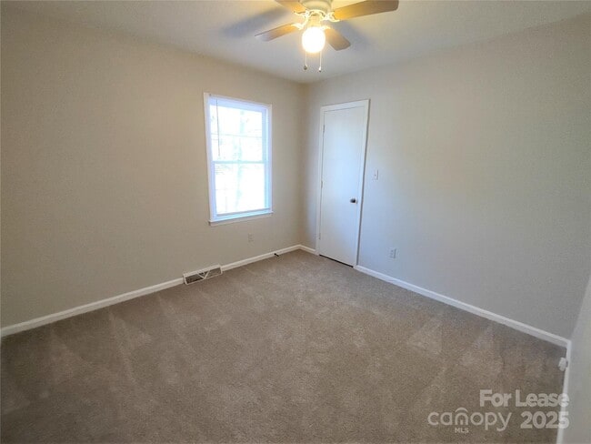 Building Photo - 5948 Deveron Dr