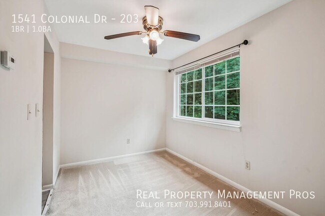 Building Photo - 1541 Colonial Dr