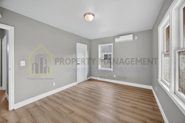 Building Photo - Charming 3-Bedroom Home for Rent – Comfortable Living in a Great Location!