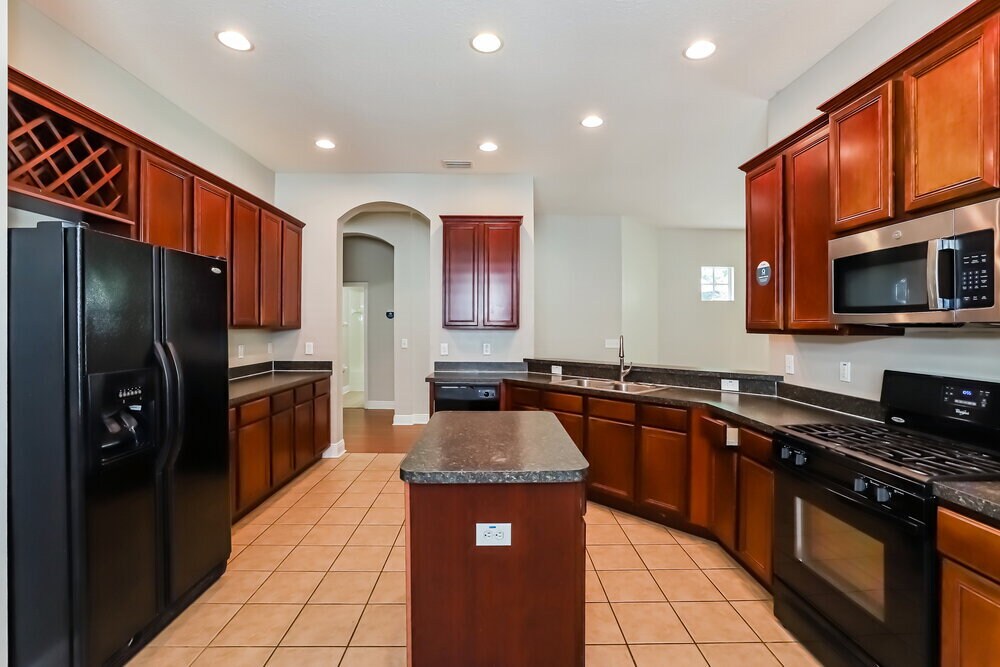 Building Photo - 8205 Lagerfeld Dr