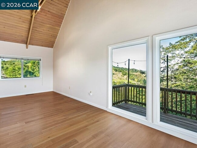 Building Photo - 99 Longridge Rd