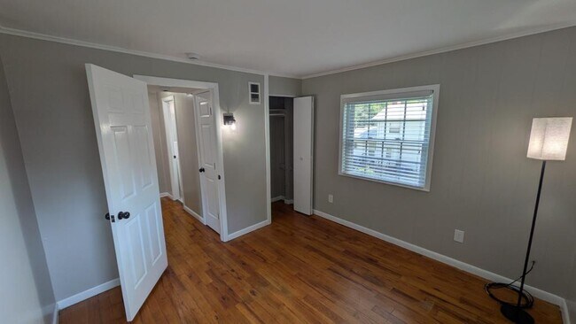 Building Photo - 121 Nesper Rd