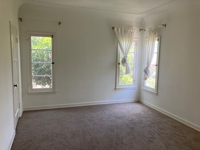 Building Photo - 1218 S Crescent Heights Blvd