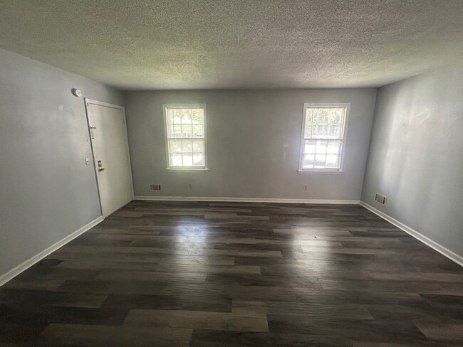 Primary Photo - 715-B Montague, Columbia, SC 29209