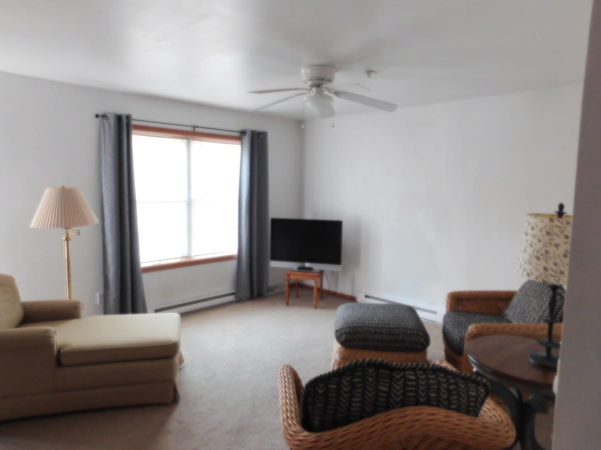 Building Photo - 400 Beaver St