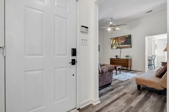 Building Photo - 1870 Mary Ellen Dr