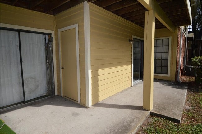 Building Photo - 8635 Mallard Reserve Dr