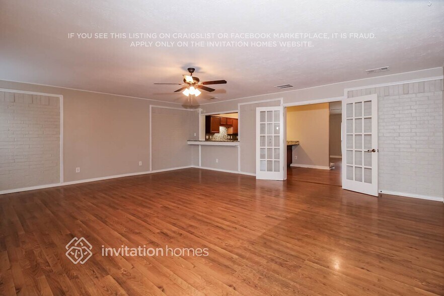 Building Photo - 1301 Clearview Dr