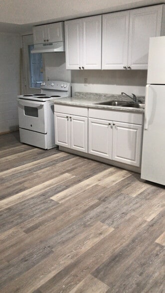 Building Photo - 4 Cedar Springs Ct