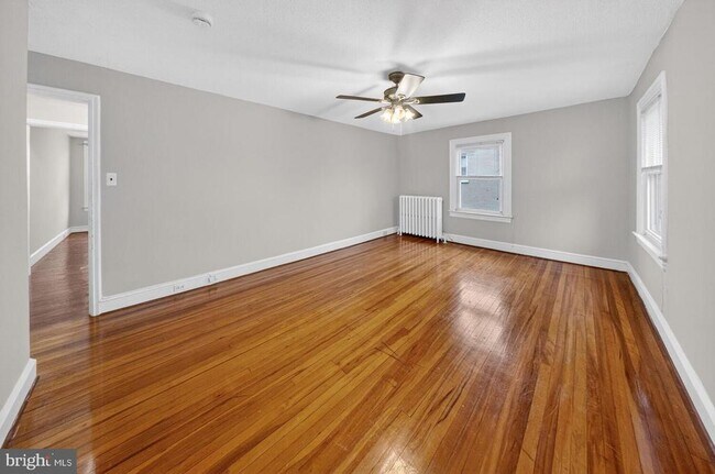 Building Photo - 1353 Kennedy St NW