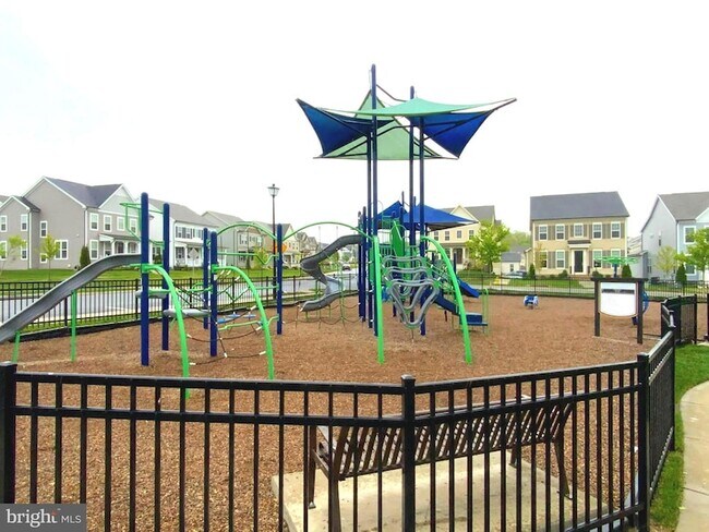 Building Photo - 5763 Hawk Ridge Rd