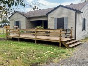 Building Photo - 2461 St Paul Rd