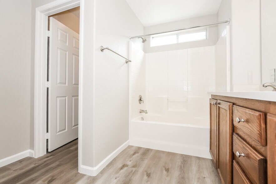 Building Photo - 3533 Terneza Ave