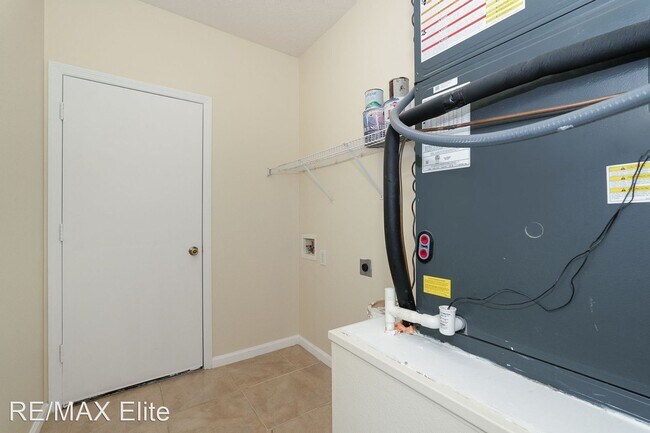 Building Photo - 3 br, 2 bath House - 822 Cressa Cir