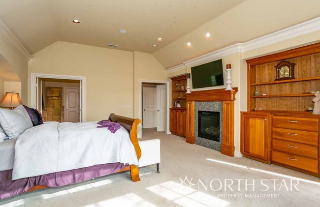 Building Photo - Stunning Home in Hidden Creek