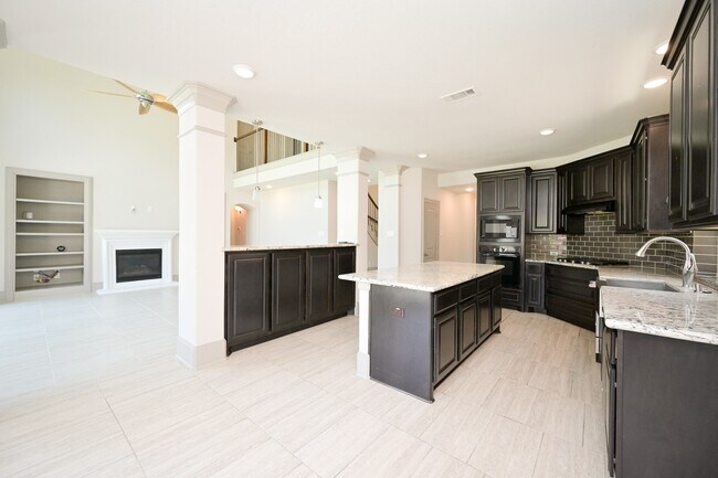 Building Photo - 25235 Birchwood Springs Ave