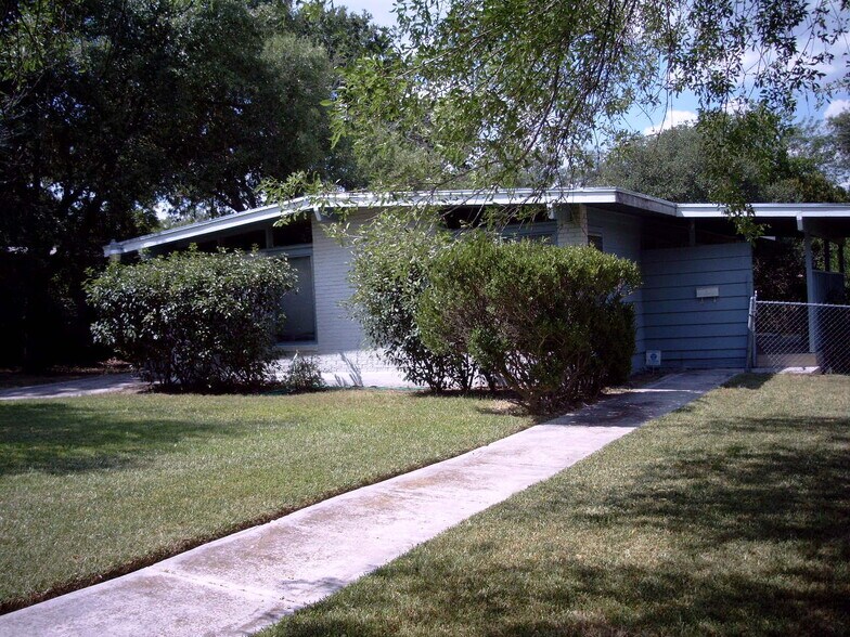 Primary Photo - 327 Sharon Dr
