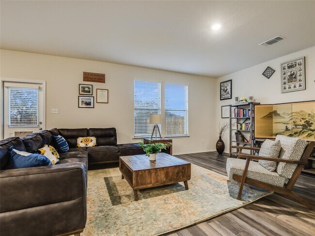 Building Photo - 441 Bella Luna Way