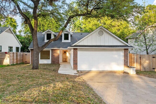 Building Photo - 12801 Magnolia Mound Trail
