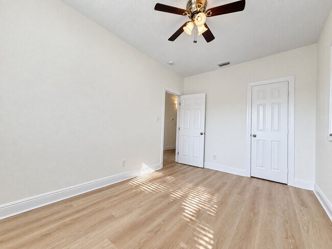 Building Photo - 2714 W Palmetto St