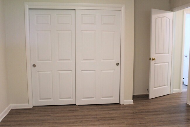 Building Photo - 10 Belchertown Rd