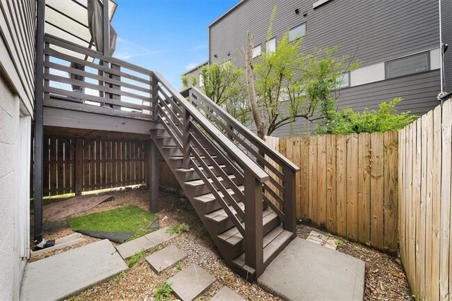 Building Photo - 655 McGruder St NE