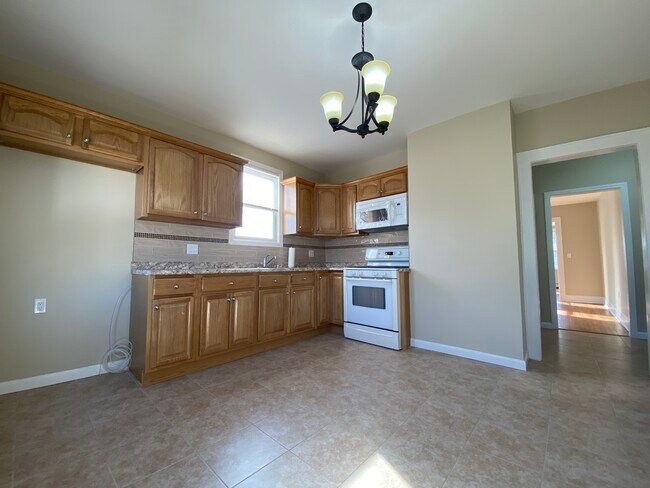 Building Photo - 1445 Concord Pl