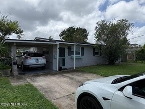 Building Photo - 870 Sailfish Dr E