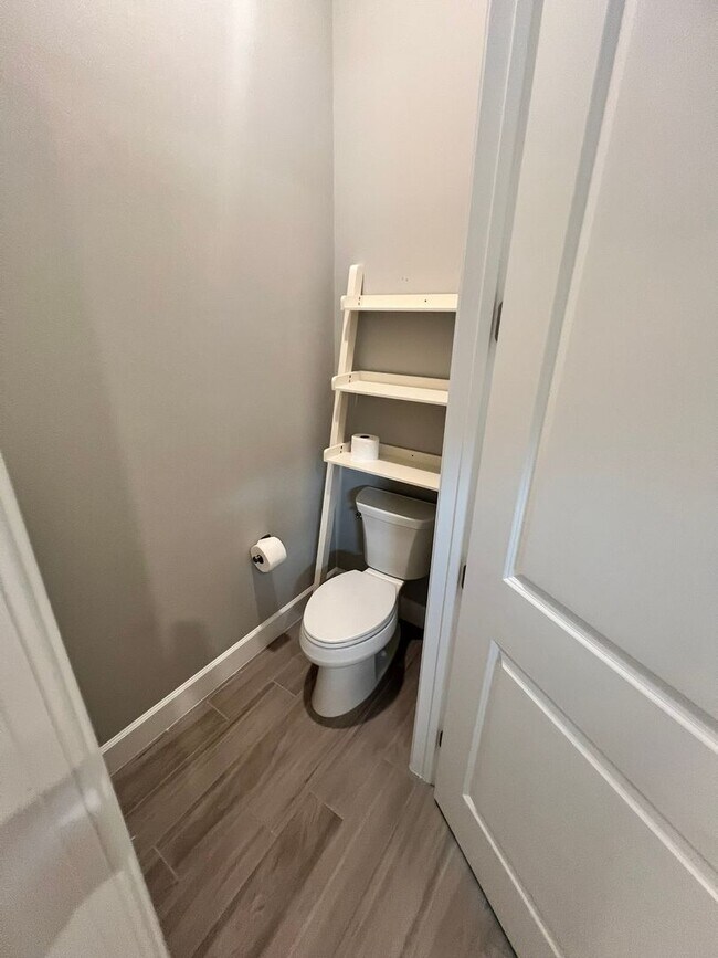 Building Photo - STUNNING LAKEFRONT 3 BEDROOM, 2.5 BATH HOM...