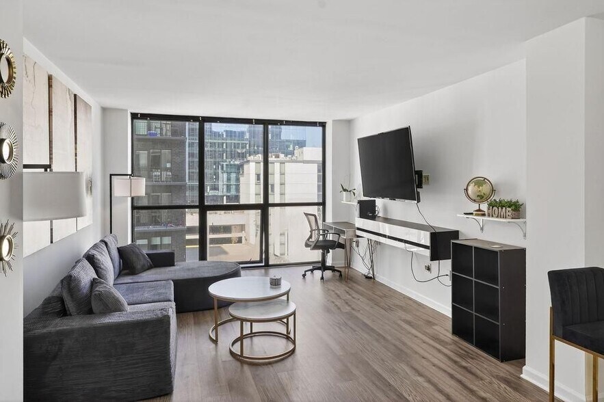 Building Photo - 1280 W Peachtree St NW