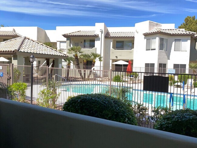 Building Photo - Ground Floor 1 Bedroom 1 Bathroom in Lakeshore @ Anderson Springs