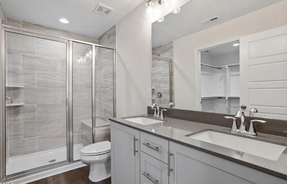 Building Photo - 476 Placid Pond Dr