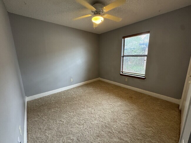 Building Photo - House Located On Cul-De-Sac & Within Minutes Of Wal-Mart & W. Loop 289!