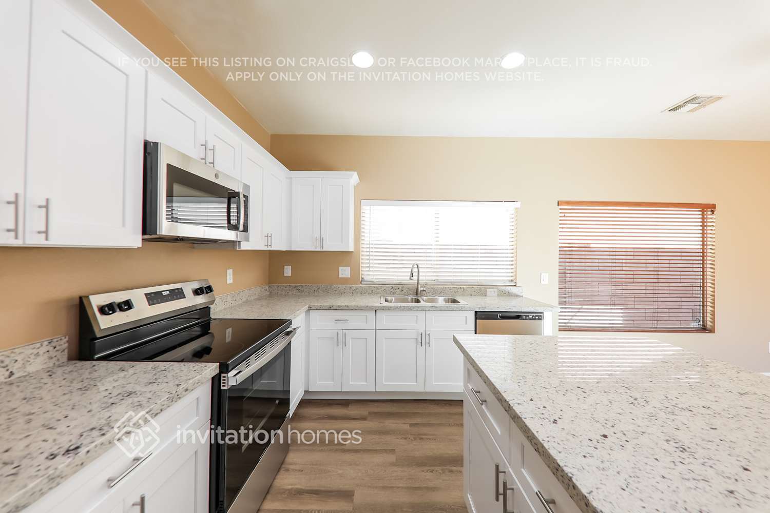 Building Photo - 7005 S 21st Dr