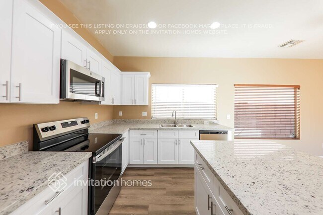 Building Photo - 7005 S 21st Dr