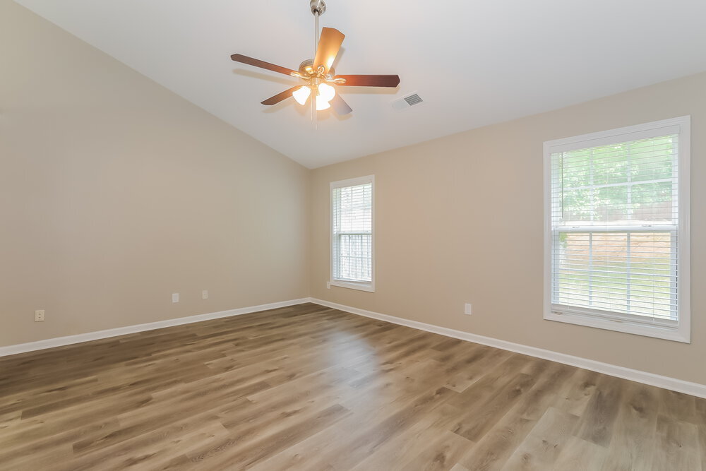 Building Photo - 420 Eglington Tr