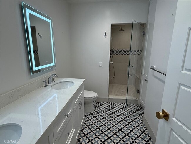 Building Photo - 940 Crestview Dr