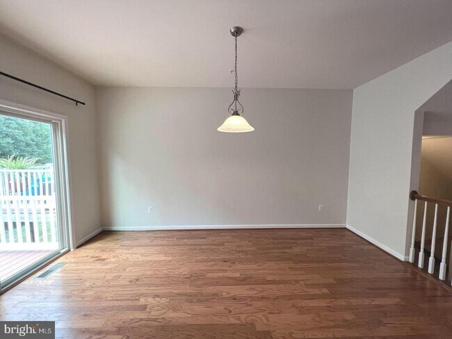 Building Photo - 356 Paladium Ct