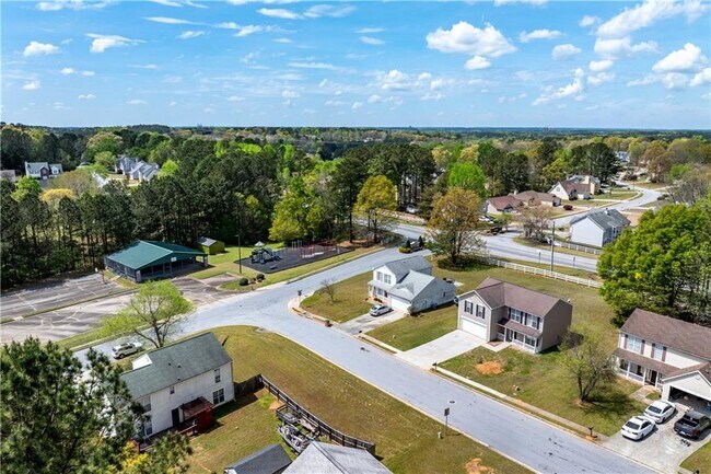 Building Photo - 1098 Village Creek