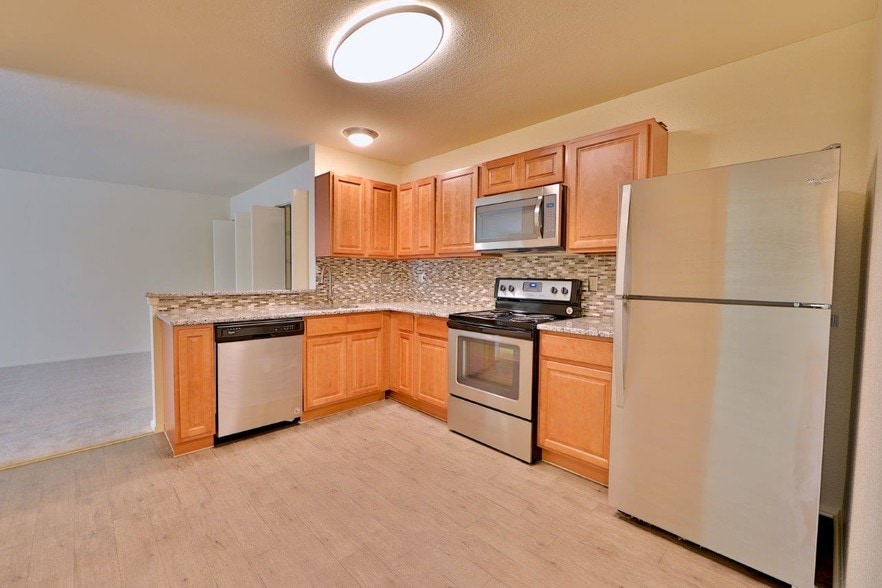 St. Marys Landing Apartments and Townhomes 21590 Pacific Dr Lexington