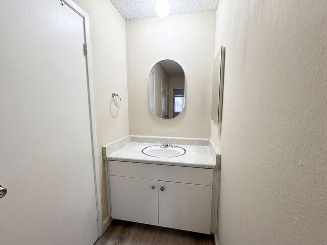 Building Photo - 101 Kinross Dr