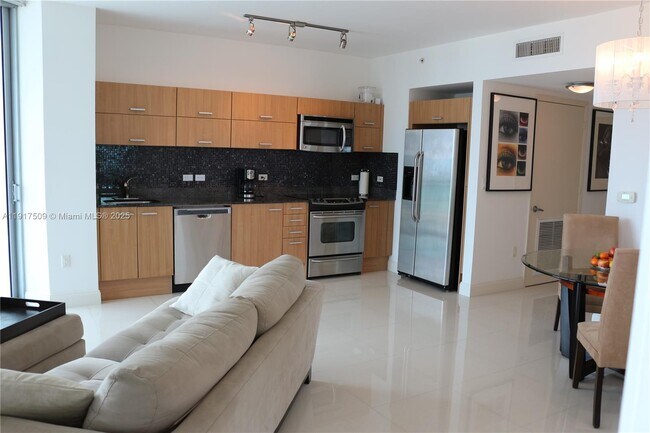 Building Photo - 350 S Miami Ave