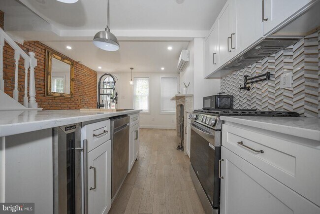 Building Photo - 117 S Beechwood St