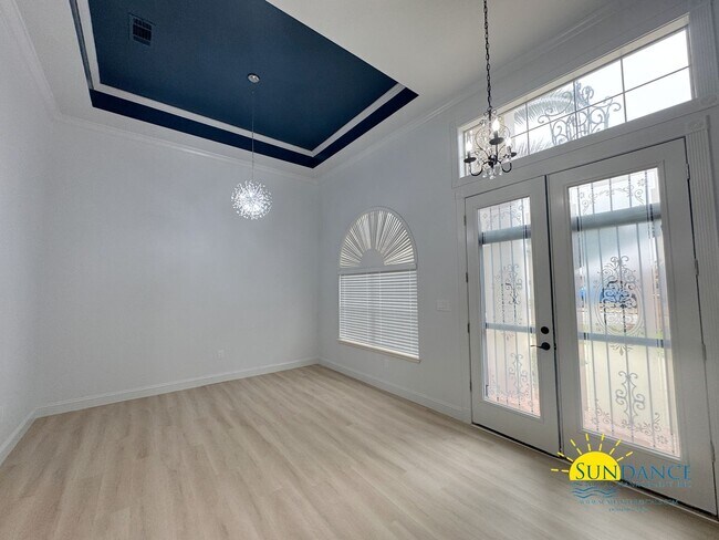 Building Photo - Spacious & Stylish 4-Bedroom Home Near Hurlburt AFB!