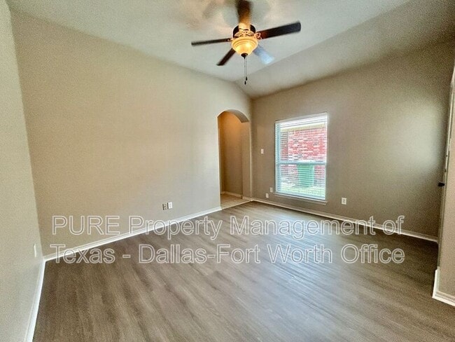 Building Photo - 1421 Piedmont Dr